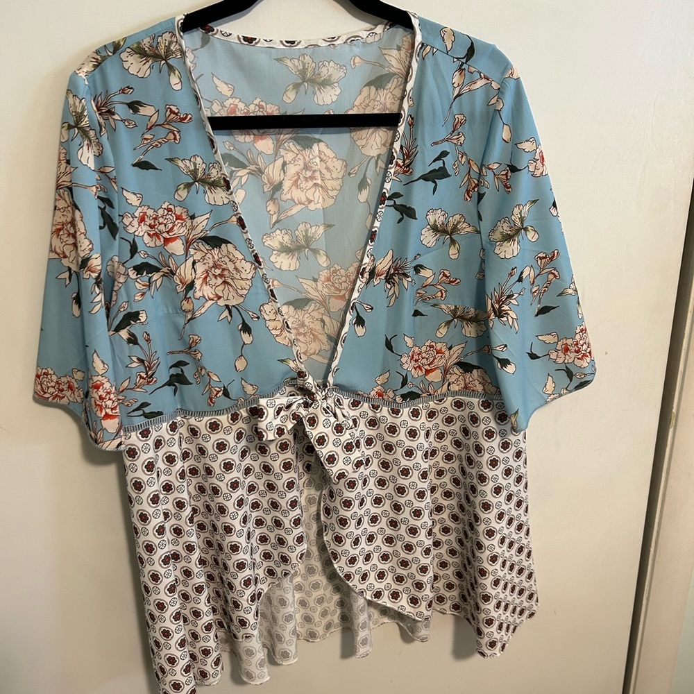 Tie front blouse XL like new